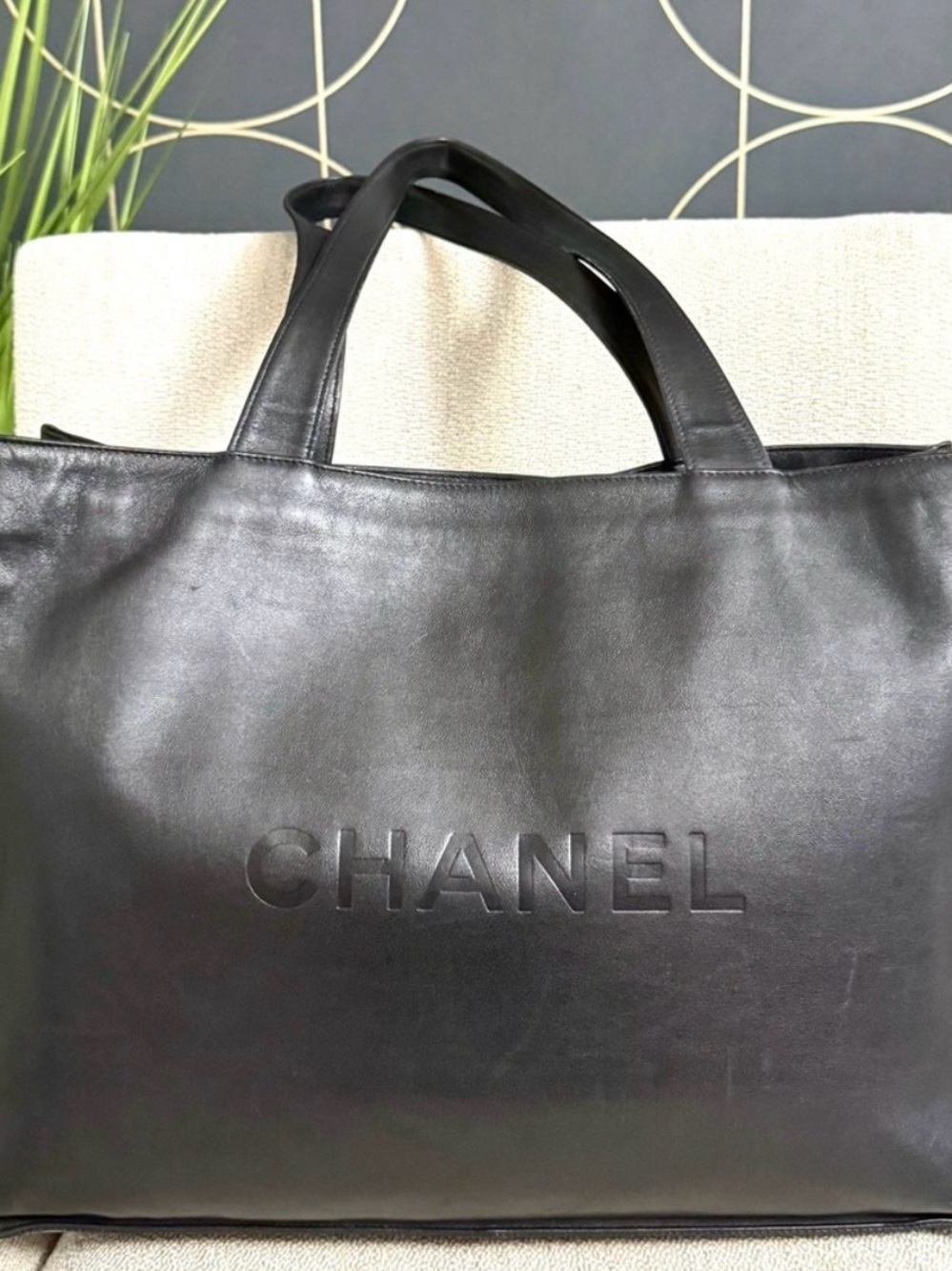 Authentic CHANEL Black Leather Tote Bag. 👛🥰